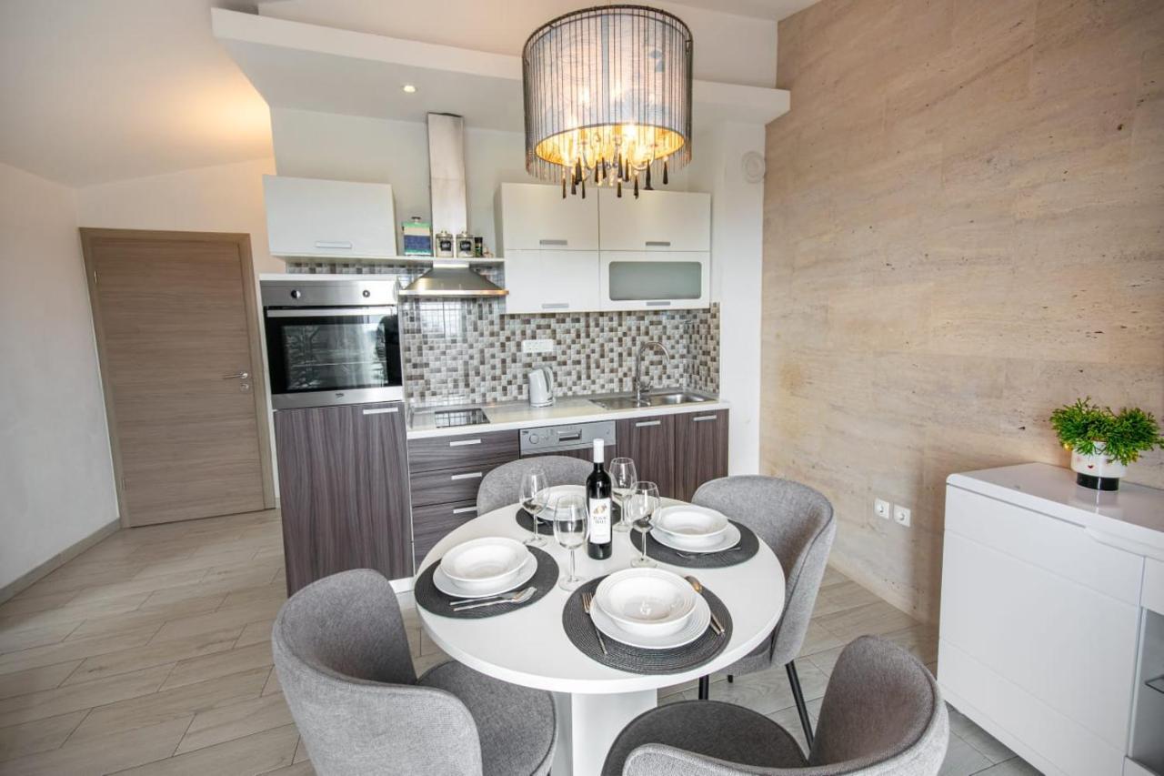 Apartments Villa Luce Makarska Zewnętrze zdjęcie