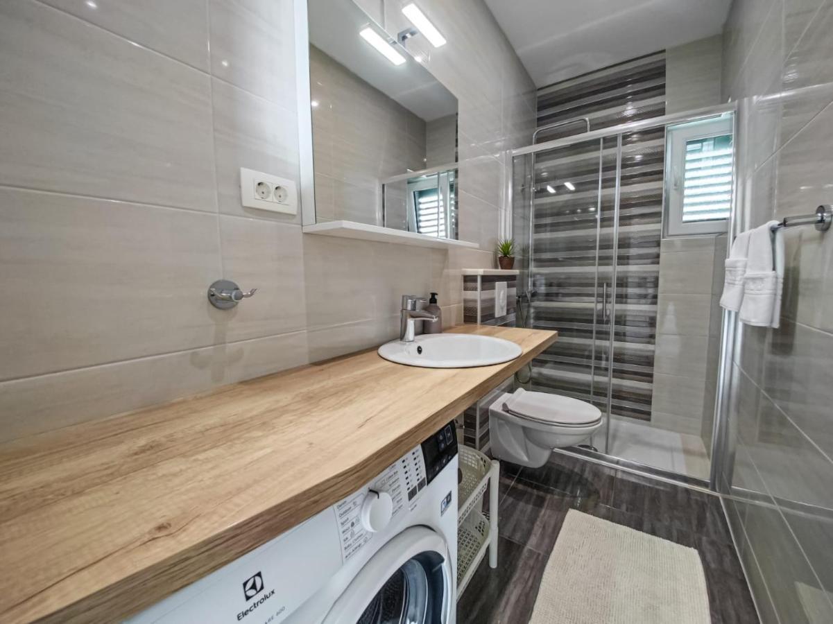 Apartments Villa Luce Makarska Zewnętrze zdjęcie